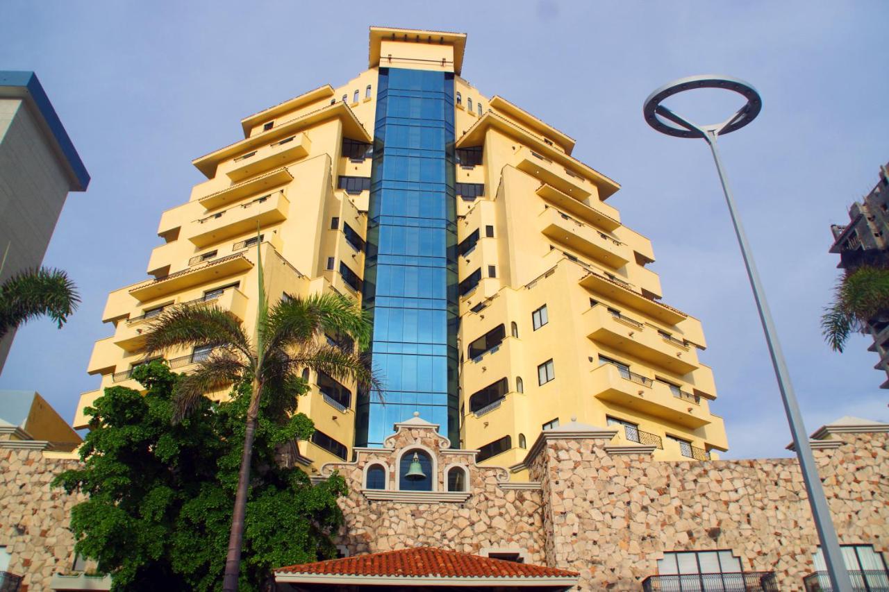 Royal Villas Resort Mazatlán Exterior foto The hotel in 2008