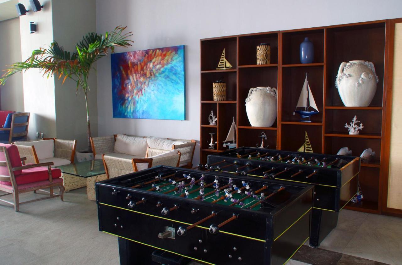 Royal Villas Resort Mazatlán Exterior foto A foosball table